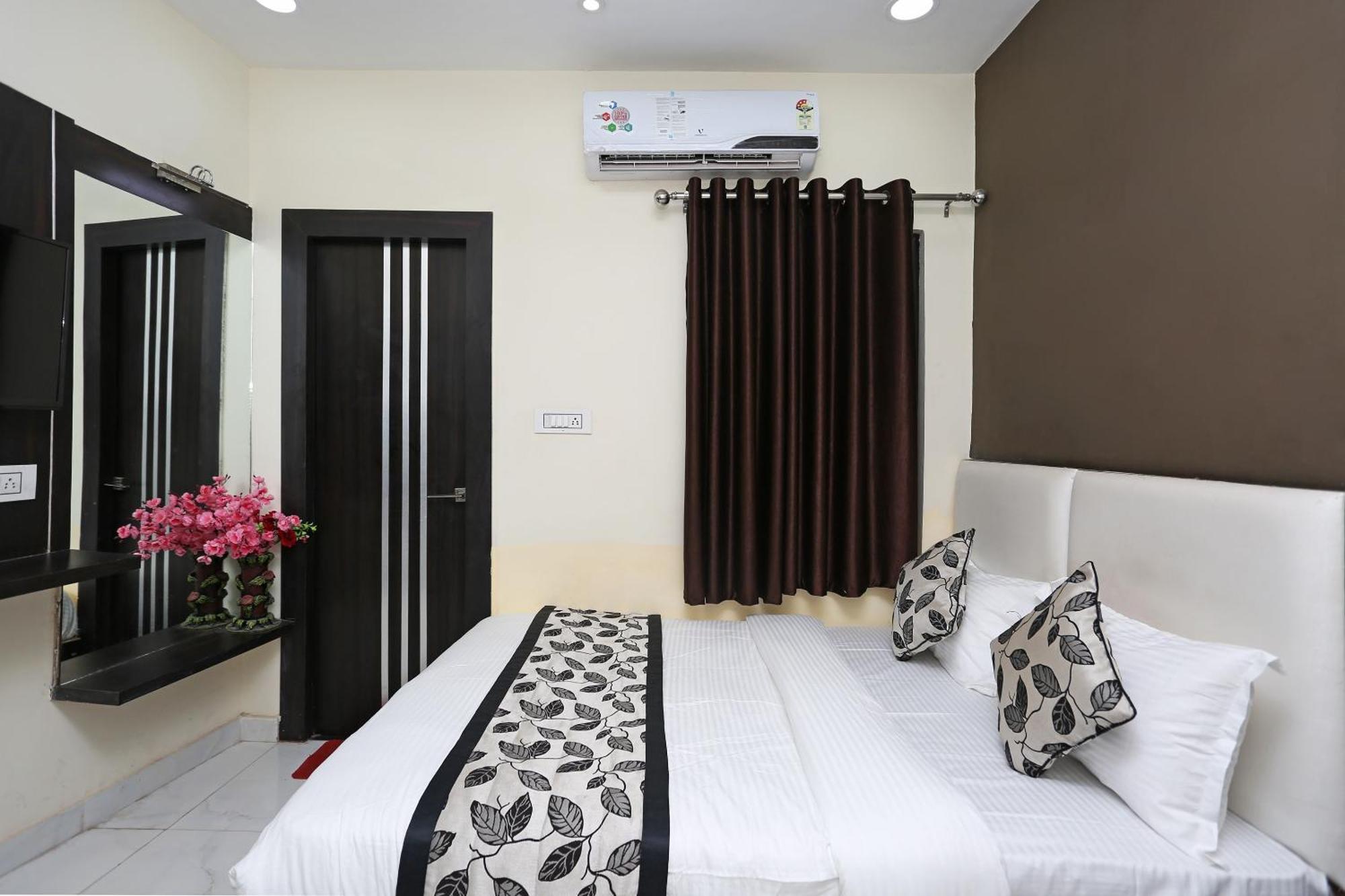 Hotel O Laxmi Privilege Inn Gwalior Exteriör bild